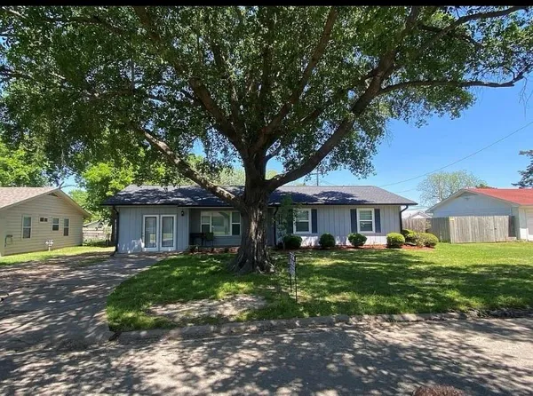 $1,800 | 50021 Del Ra Drive, Greenville, TX 75402