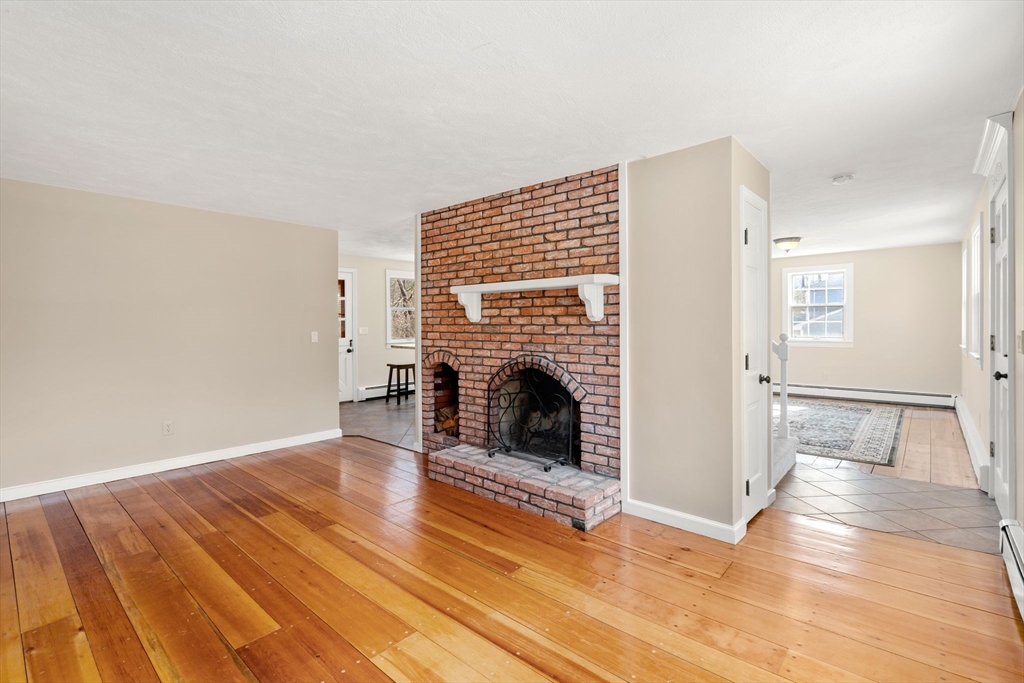 424 Chestnut Hill Road Millville, MA 01529 - Photo 8 of 32 Gallery Image 8