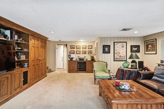 $985,000 | 221 Somerset Drive, Hewlett, NY 11557