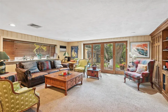 $985,000 | 221 Somerset Drive, Hewlett, NY 11557