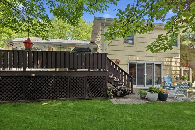 $985,000 | 221 Somerset Drive, Hewlett, NY 11557