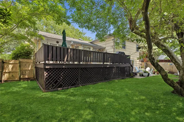 $985,000 | 221 Somerset Drive, Hewlett, NY 11557