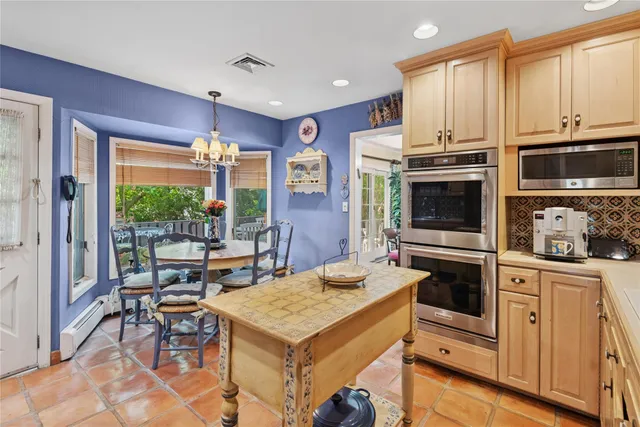 $985,000 | 221 Somerset Drive, Hewlett, NY 11557