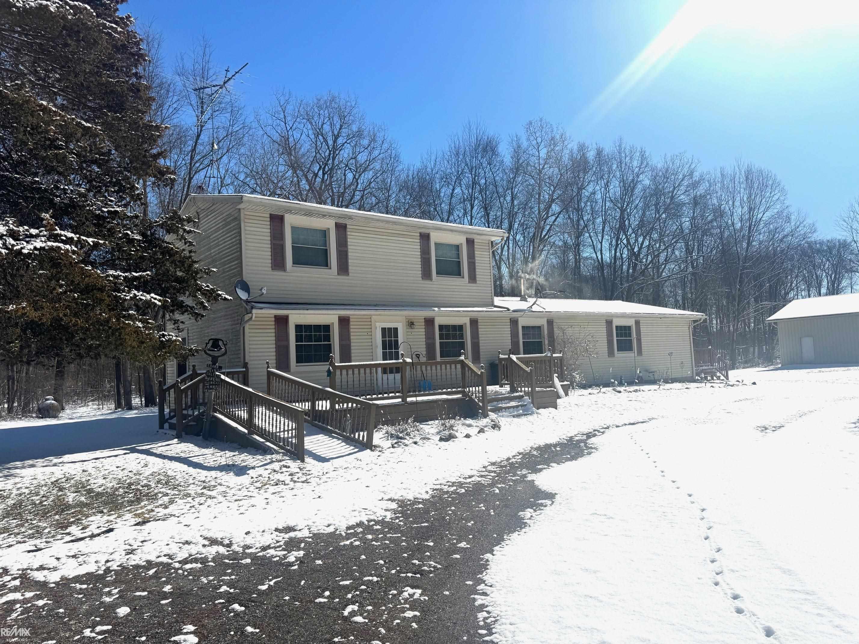 3915 Gregory Road Gregory, MI 48137 - Photo 1 of 24