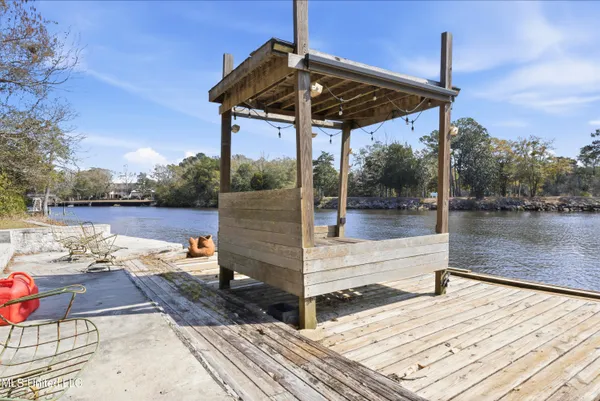 $999,000 | 4015 Brandon James Drive, Biloxi, MS 39532