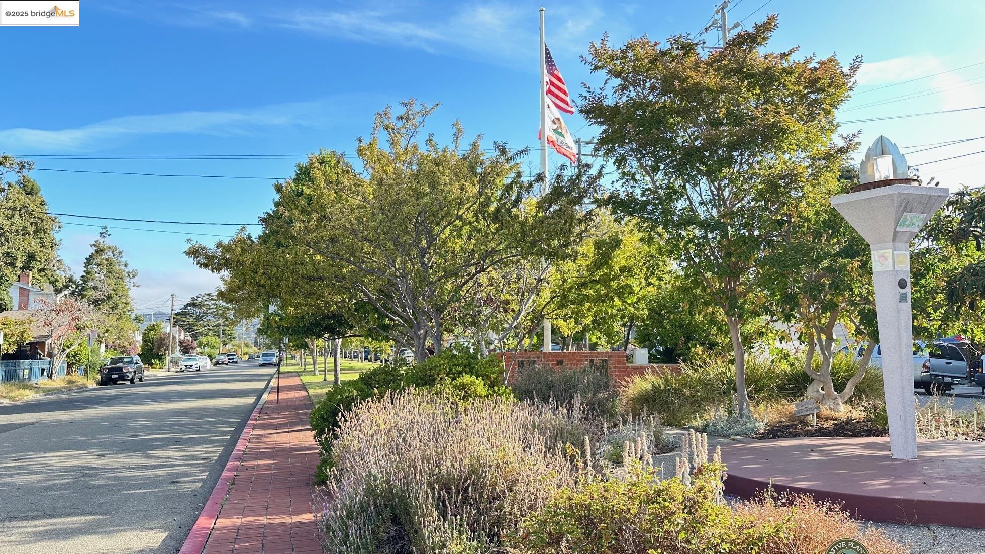 840 Key Rte Boulevard Albany, CA 94706 - Photo 29 of 29 View of asphalt street with curbs and sidewalks