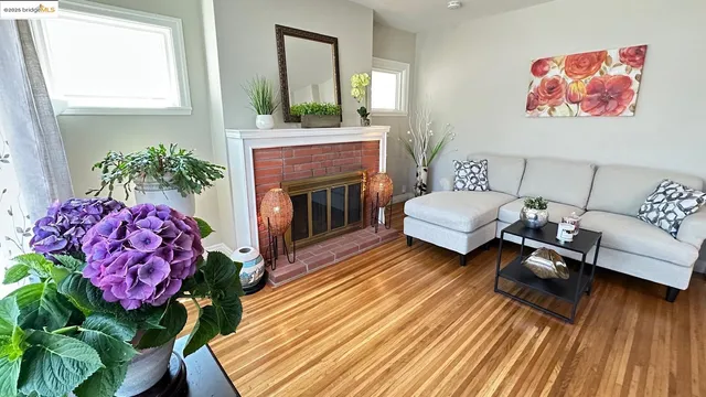 $1,338,000 | 840 Key Rte Boulevard, Albany, CA 94706