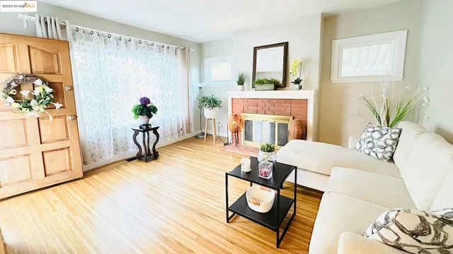 $1,338,000 | 840 Key Rte Boulevard, Albany, CA 94706