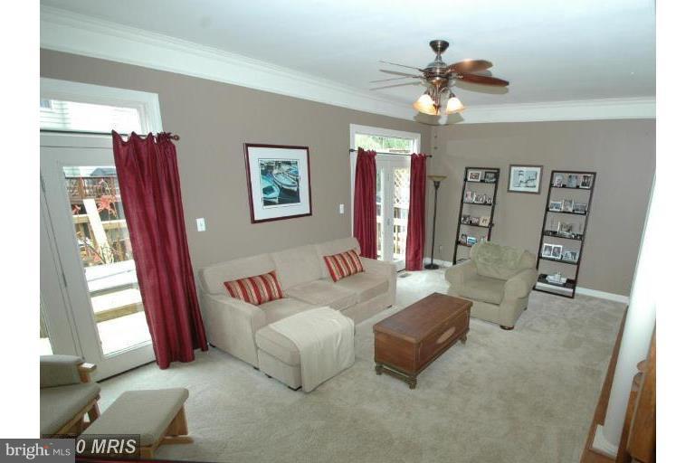 20395 Marguritte Square Sterling, VA 20165 - Photo 8 of 29 Living Room furnished