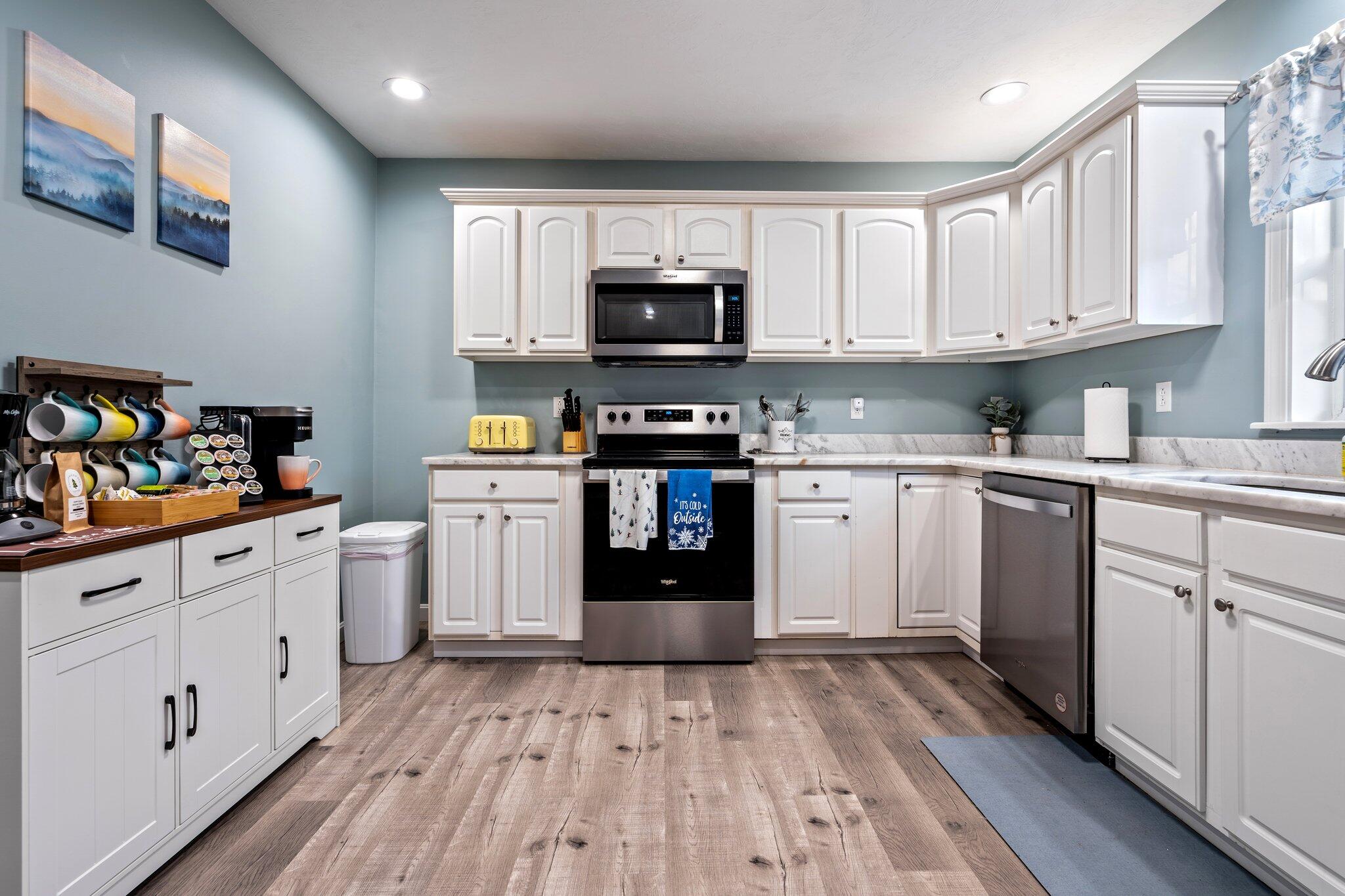 53 Sunday River Road, Unit 6 Bethel, ME 04217 - Photo 6 of 37 Kitchen