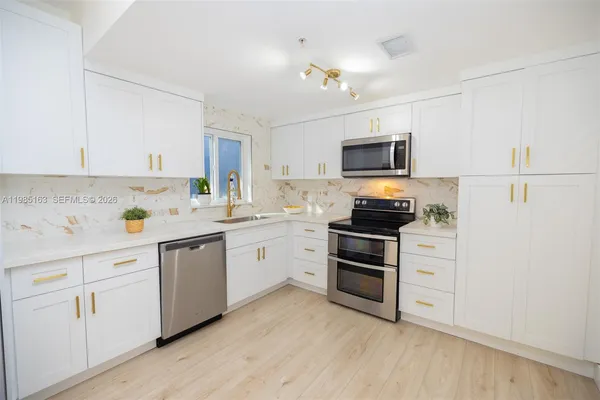 $675,000 | 1611 Southwest 2nd Court, Unit AA112, Miami, FL 33129