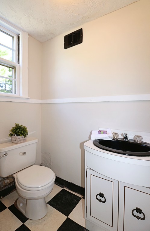 23 Brooks Road Wayland, MA 01778 - Photo 15 of 17 Gallery Image 15