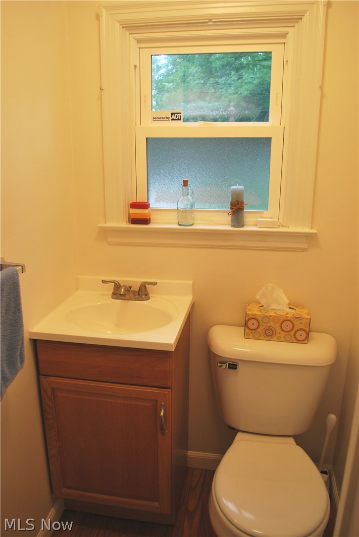 1380 Winston Road Cleveland, OH 44121 - Photo 14 of 33 Gallery Image 14