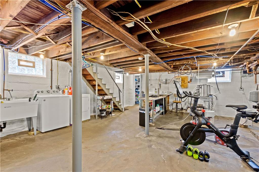 127 Arden Road Pittsburgh, PA 15216 - Photo 21 of 25 Gallery Image 21