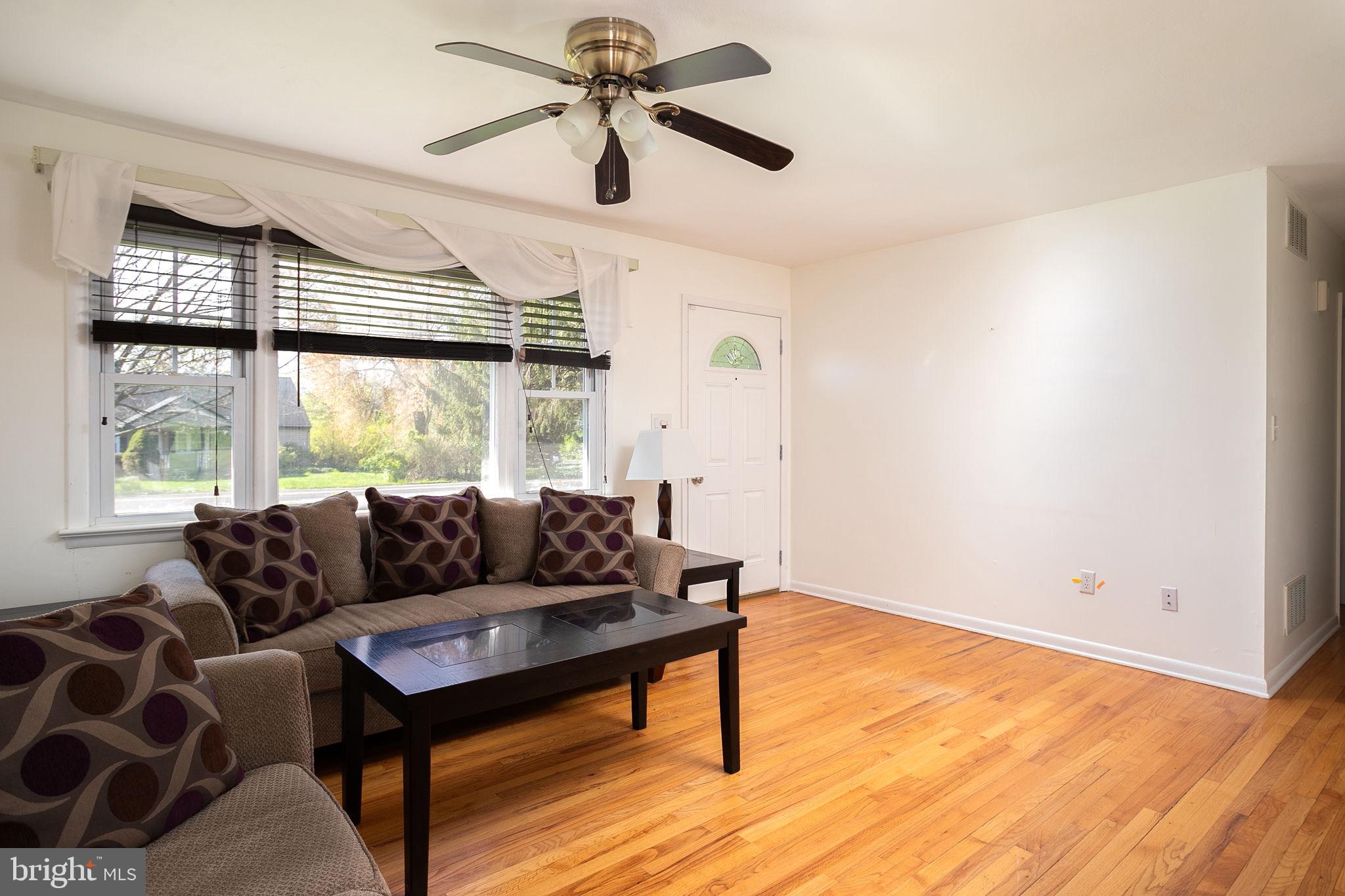 87 Old York Road Chesterfield, NJ 08515 - Photo 5 of 33 Gallery Image 5