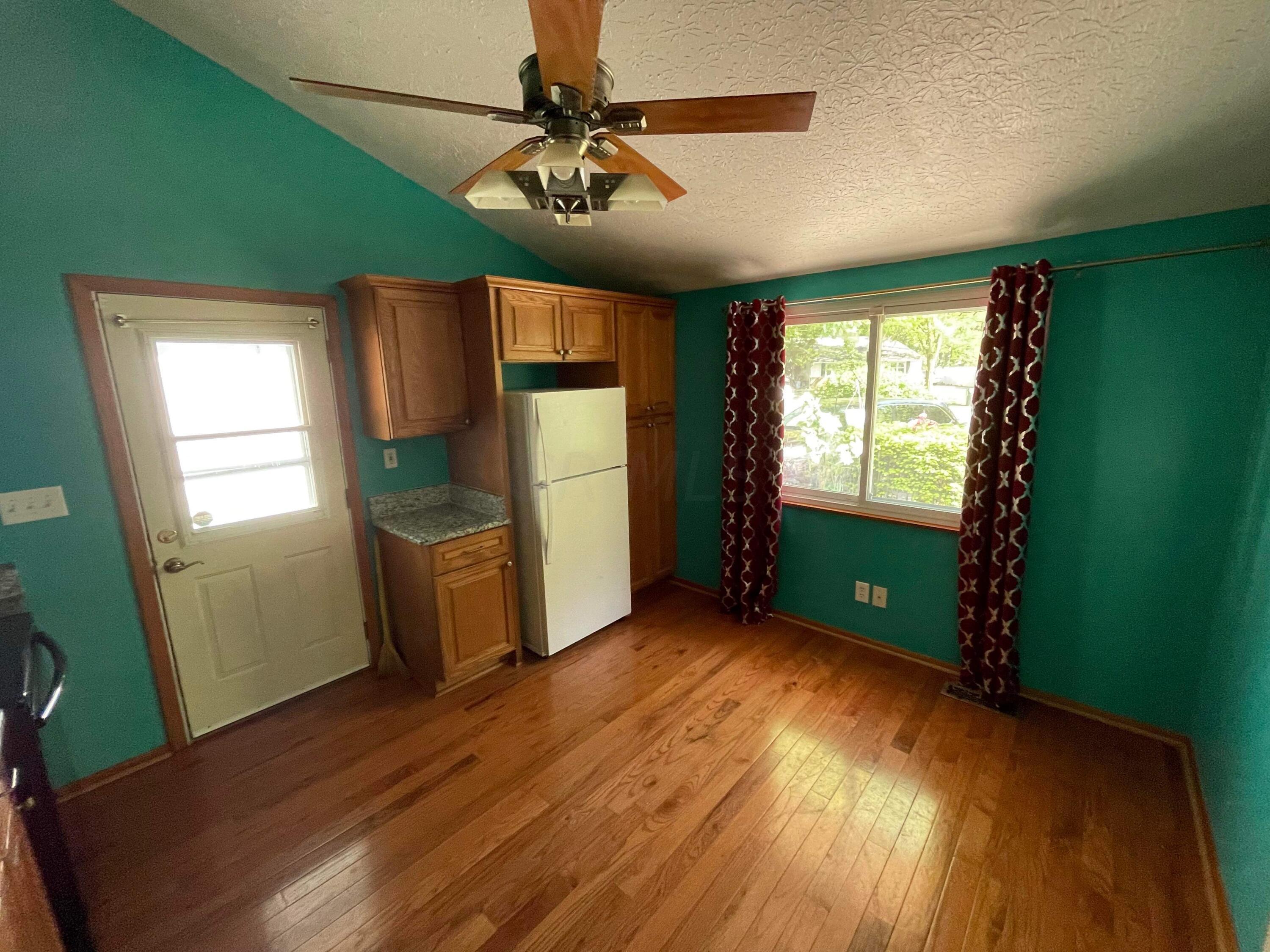 1092 Roche Court Columbus, OH 43229 - Photo 17 of 33 1D409422-CD82-419E-963C-C63C06863AB7