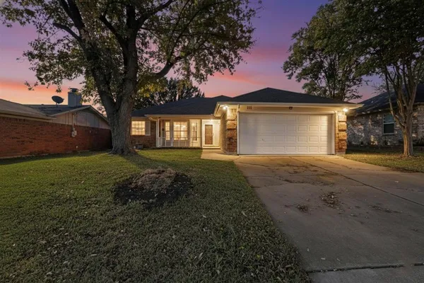 $285,000 | 932 Freestone Drive, Arlington, TX 76017