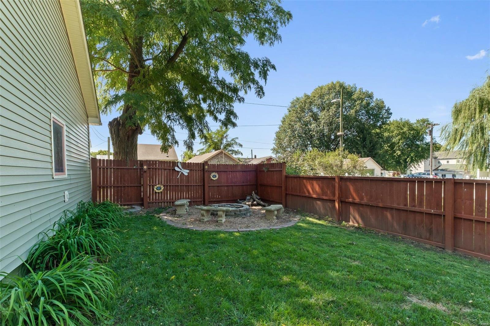 312 West 4th Street Waterloo, IL 62298 - Photo 38 of 49