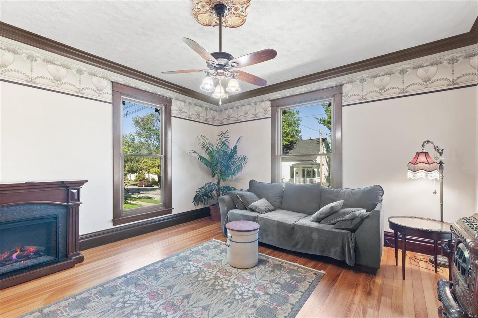 312 West 4th Street Waterloo, IL 62298 - Photo 8 of 49