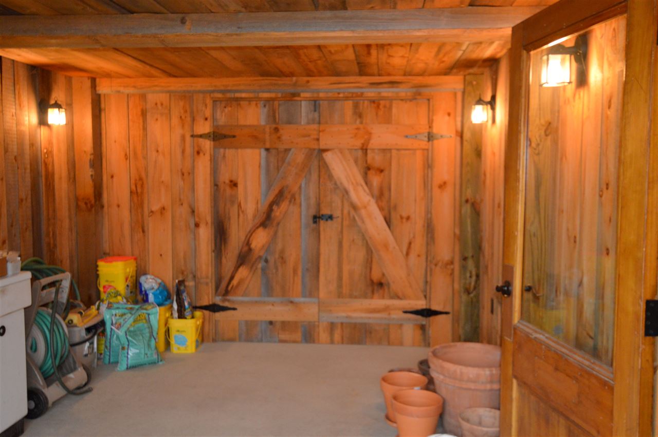 1040 Straight Road Mount Holly, VT 05730 - Photo 5 of 14