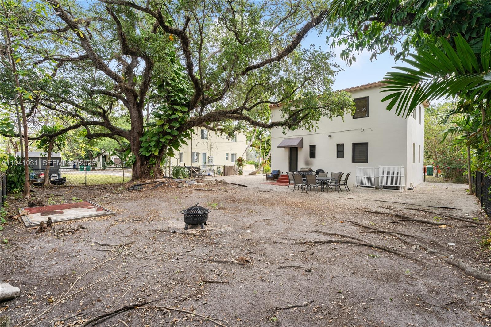 3202 Elizabeth Street, Unit 3202 Miami, FL 33133 - Photo 2 of 20