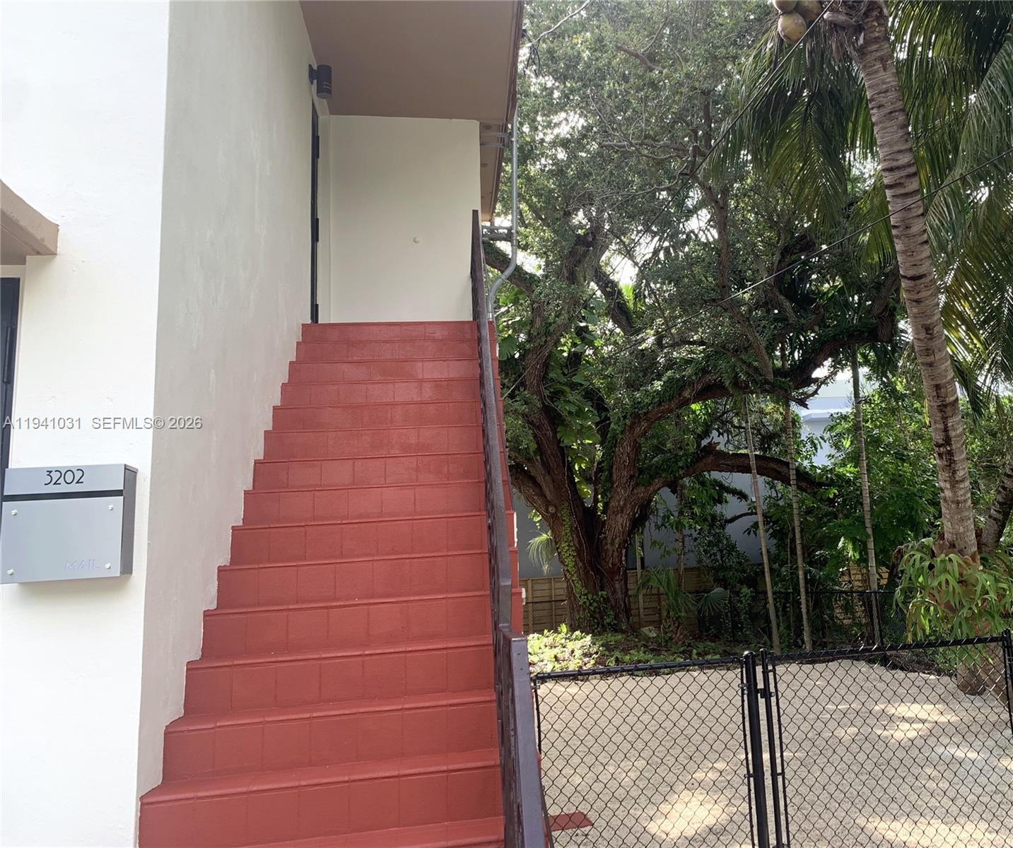 3202 Elizabeth Street, Unit 3202 Miami, FL 33133 - Photo 7 of 19