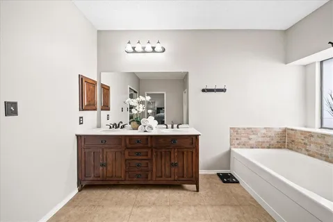 $365,000 | 723 Keessee Drive, Cedar Hill, TX 75104