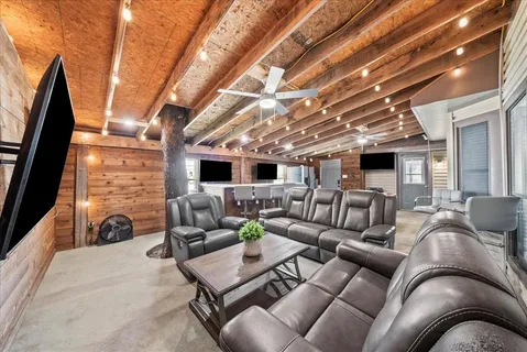 $365,000 | 723 Keessee Drive, Cedar Hill, TX 75104