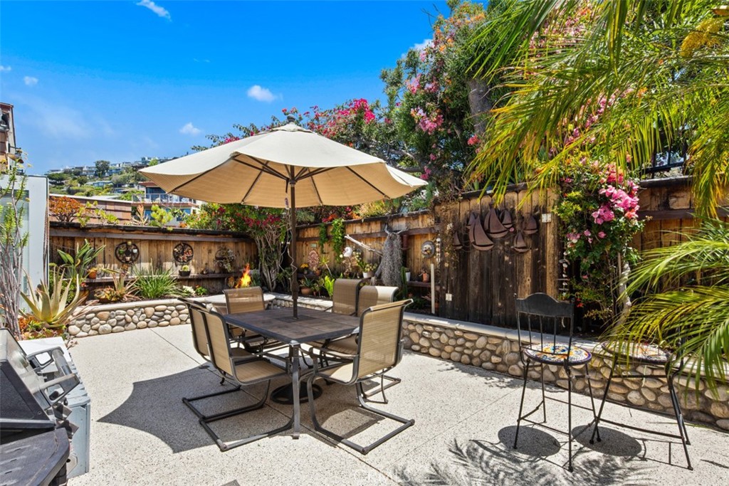 181 Sunset Terrace Laguna Beach, CA 92651 - Photo 16 of 54 Gorgeous Backyard!