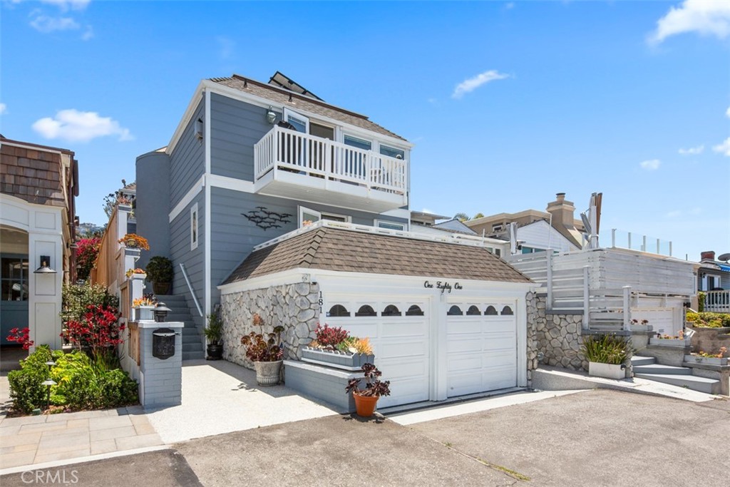 181 Sunset Terrace Laguna Beach, CA 92651 - Photo 2 of 54 Cape Cod Beauty walk to Victoria Beach