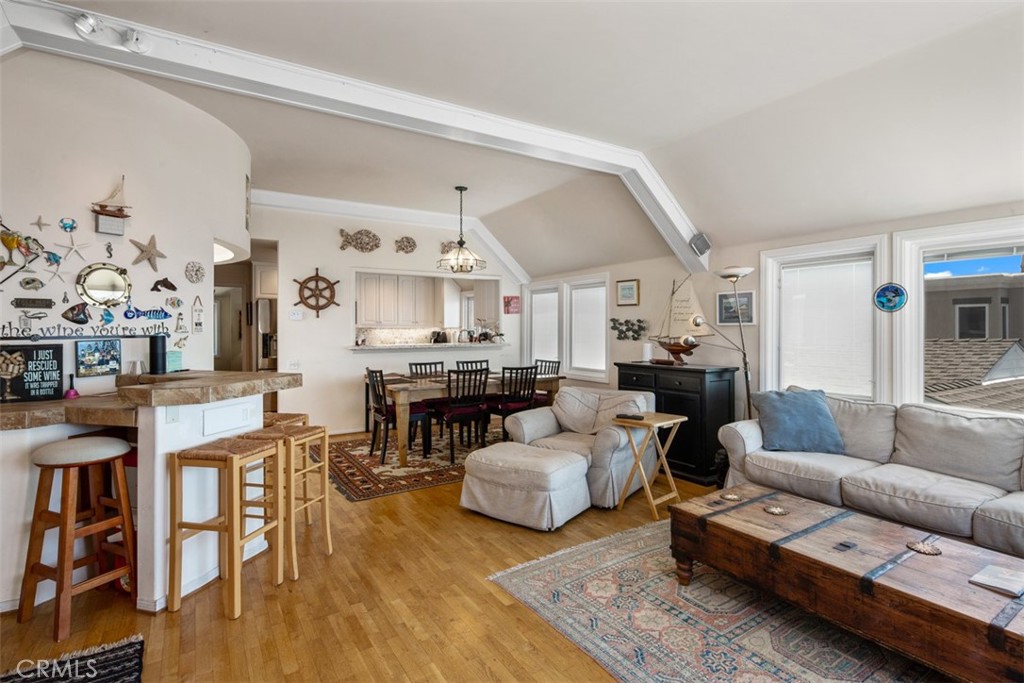 181 Sunset Terrace Laguna Beach, CA 92651 - Photo 40 of 54 Living Room