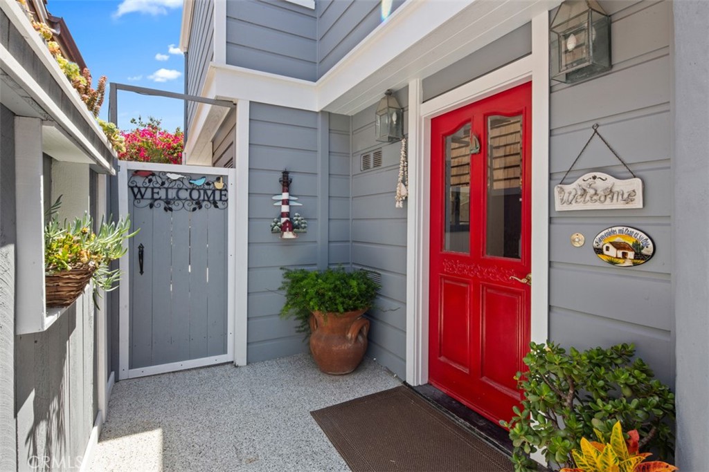 181 Sunset Terrace Laguna Beach, CA 92651 - Photo 10 of 54 Entry - Front Door!
