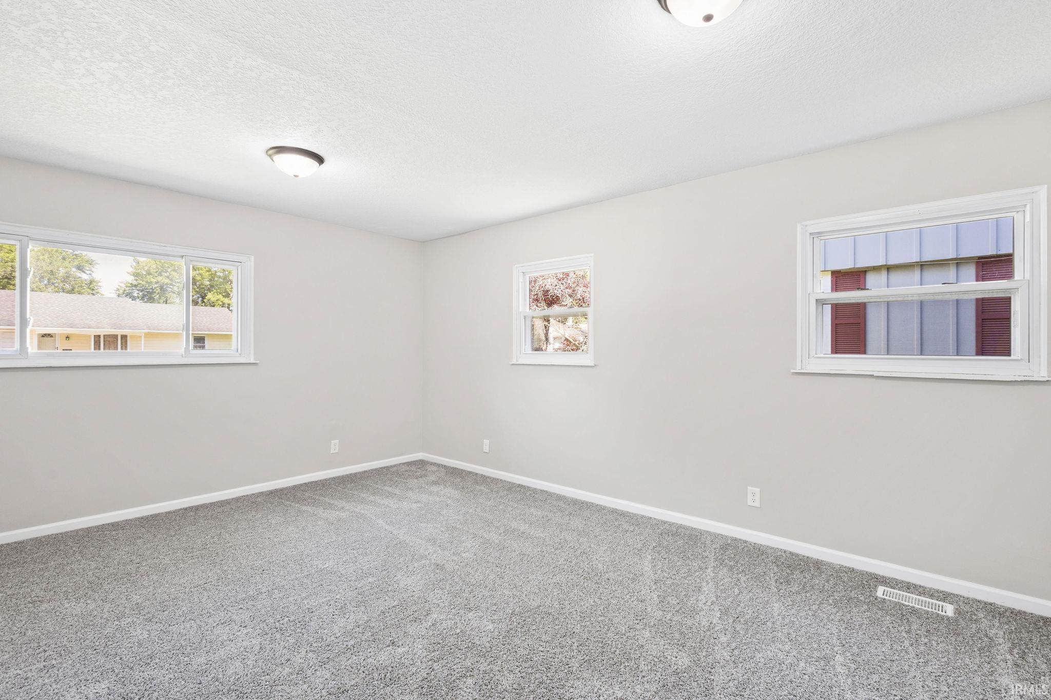 1122 Tulip Tree Road Fort Wayne, IN 46825 - Photo 13 of 22 Gallery Image 13