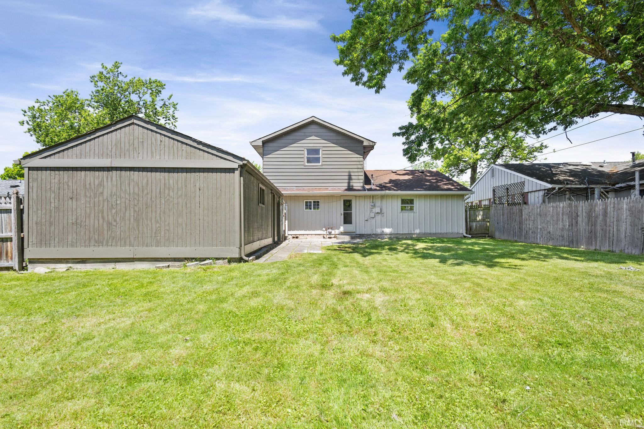 1122 Tulip Tree Road Fort Wayne, IN 46825 - Photo 3 of 22 Gallery Image 3