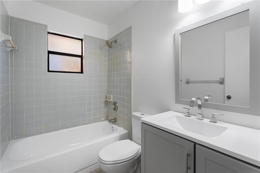 278 San Marino Road Southwest Palm Bay, FL 32908 - Photo 10 of 21