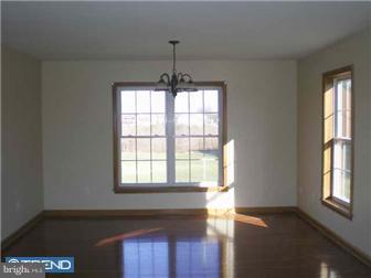 390 Nault Road Dover, DE 19904 - Photo 5 of 12 Dining Room