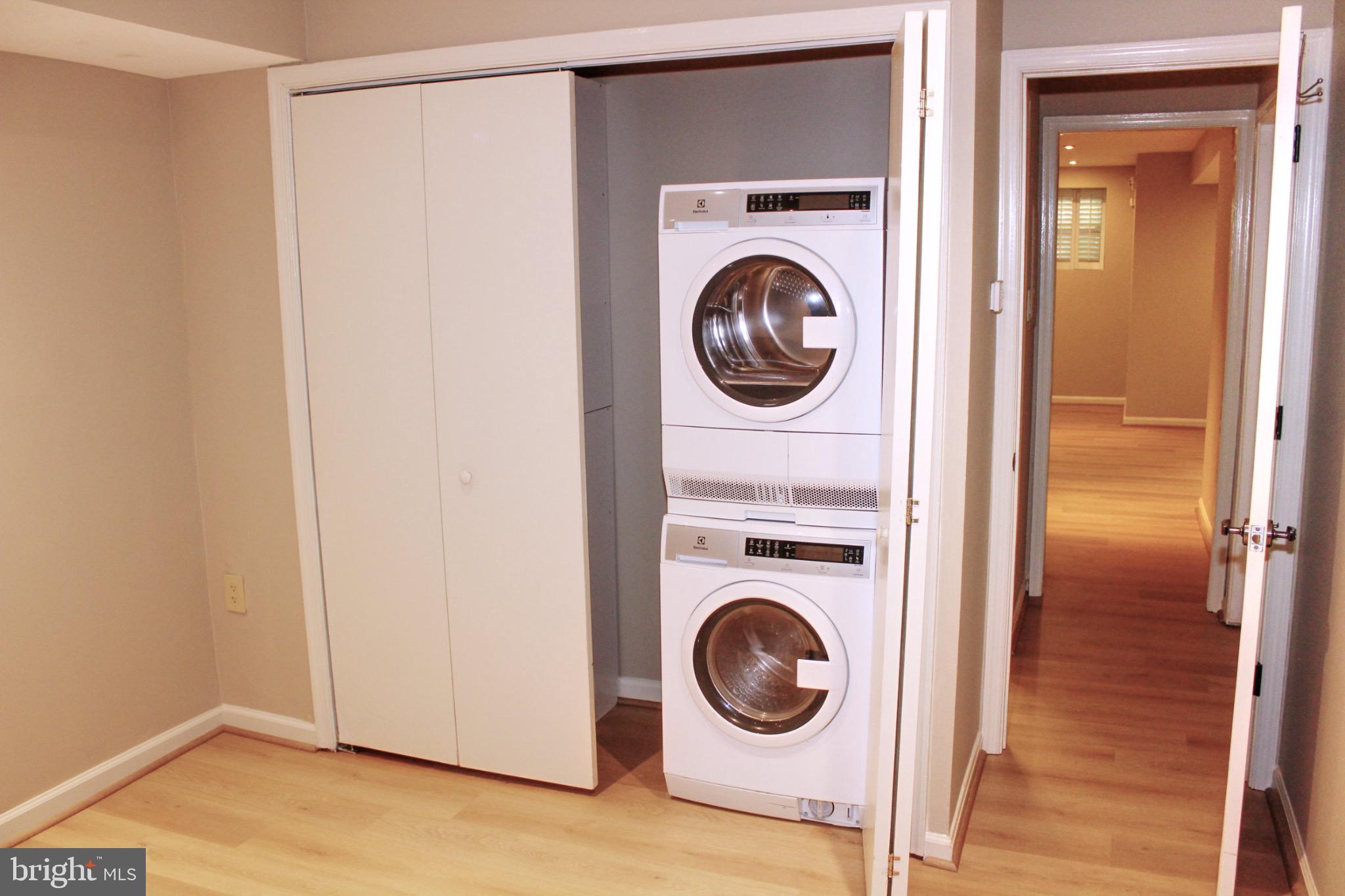 1010 22nd Street Northwest, Unit B Washington, DC 20037 - Photo 23 of 28 Washer & Dryer