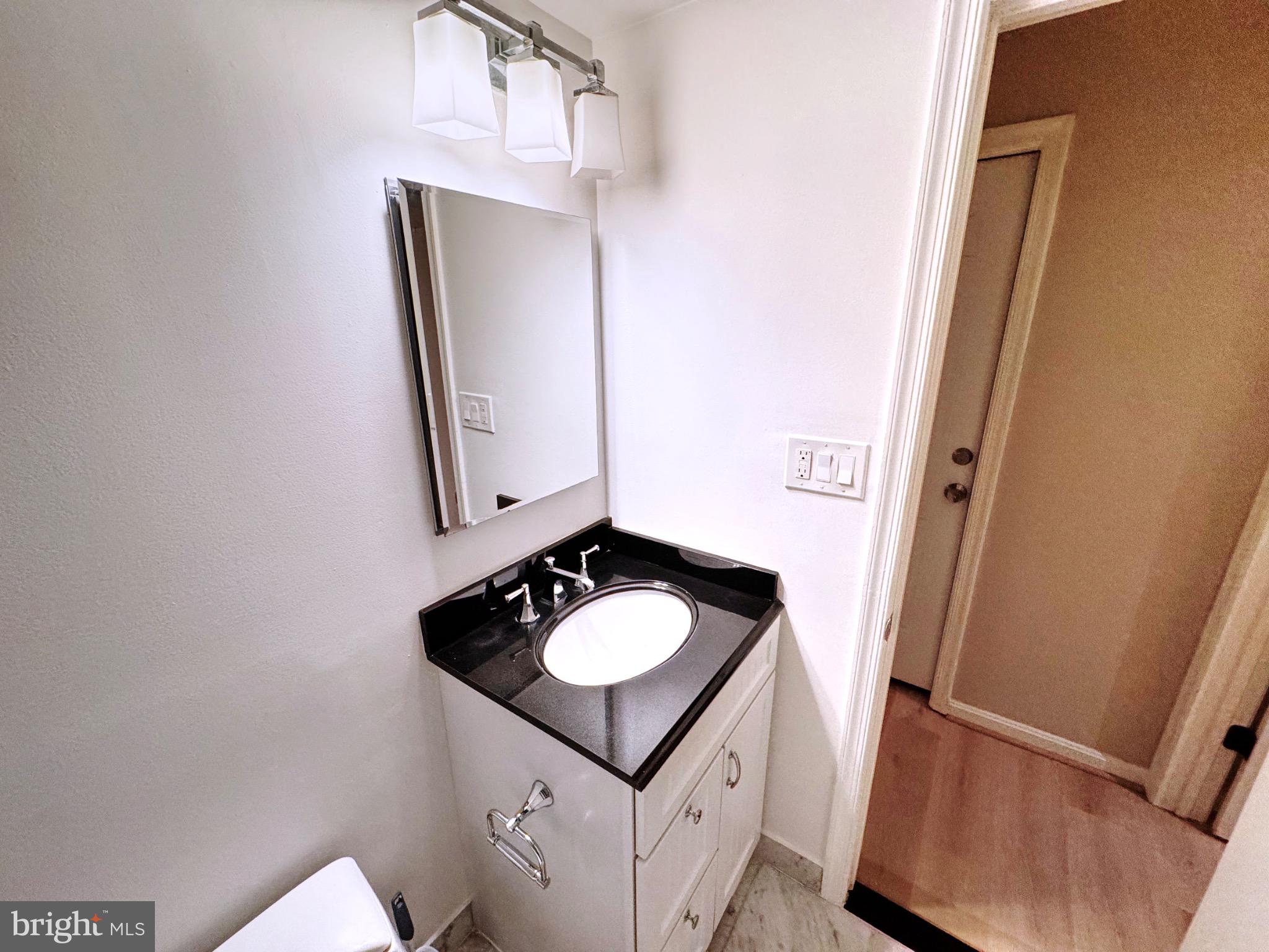1010 22nd Street Northwest, Unit B Washington, DC 20037 - Photo 27 of 28 Bathroom