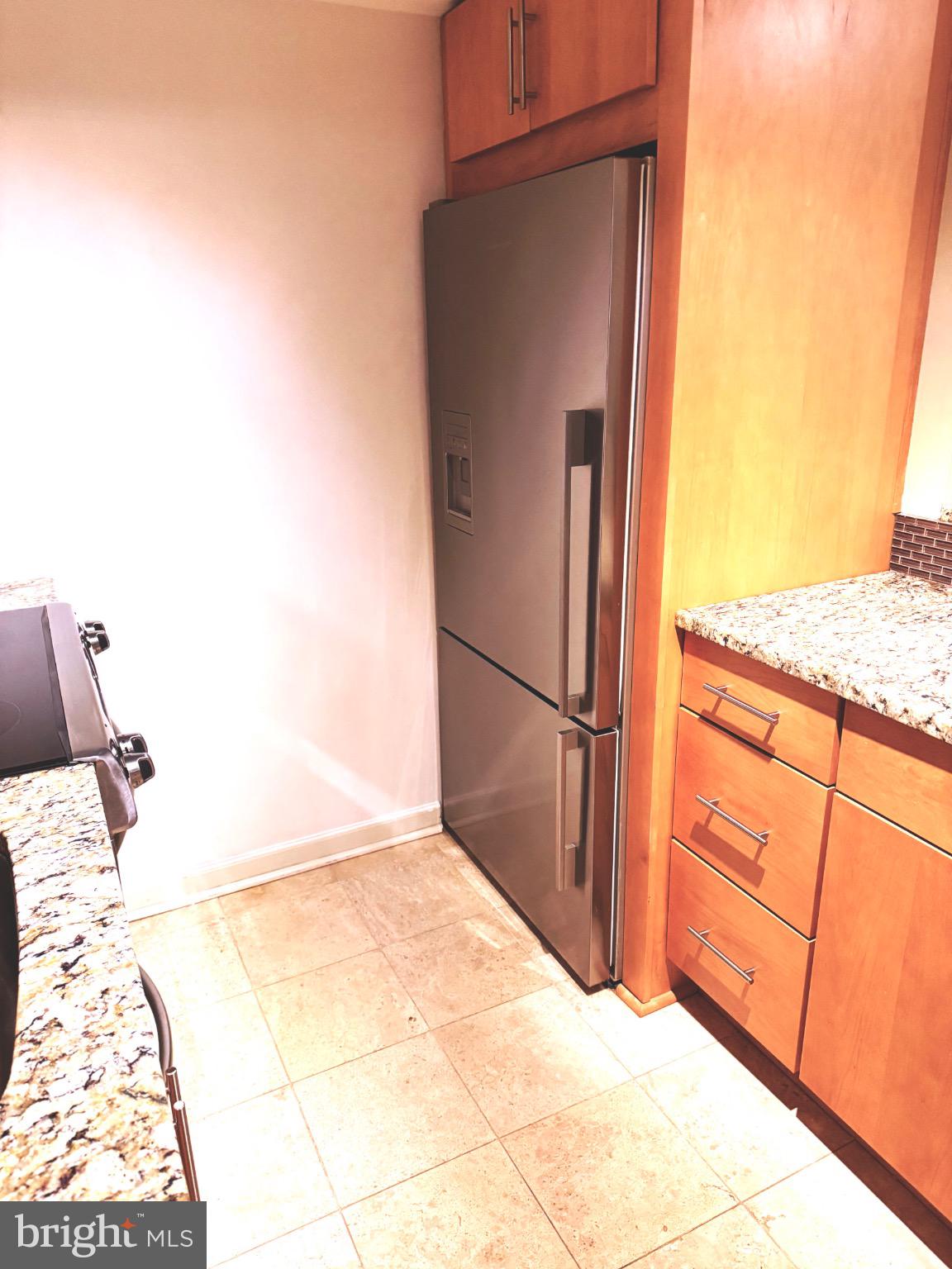 1010 22nd Street Northwest, Unit B Washington, DC 20037 - Photo 9 of 28 Kitchen