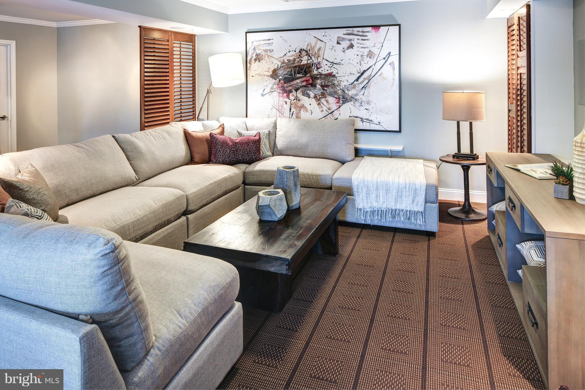 1688 Coventry Place Annapolis, MD 21401 - Photo 25 of 30 a living room with furniture and a window