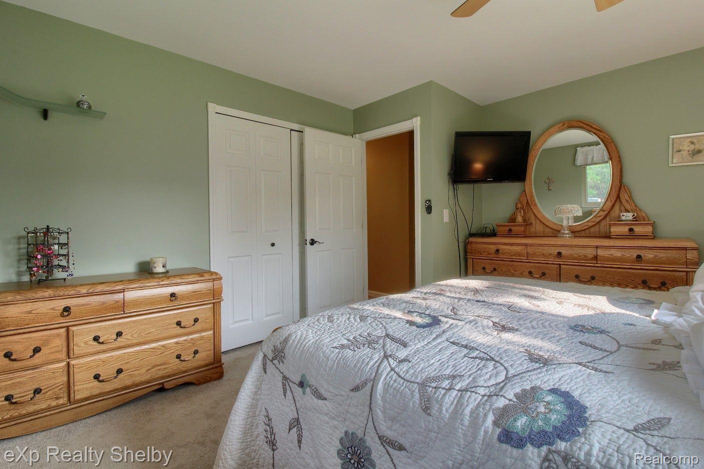 43460 Robson Road Belleville, MI 48111 - Photo 17 of 33 Gallery Image 17