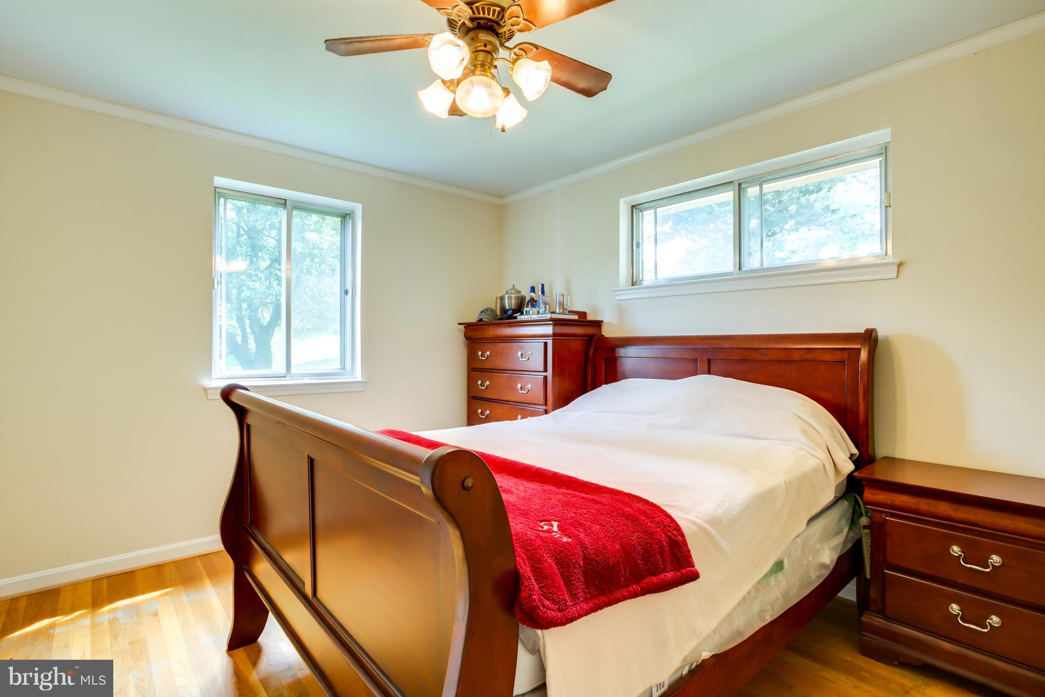 8409 Thames Street Springfield, VA 22151 - Photo 22 of 29 Bedroom (Master)