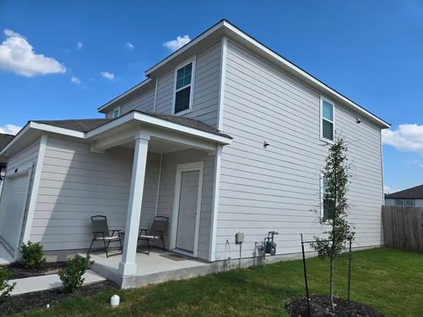 $2,200 | 10615 Ridan Way, Buda, TX 78610