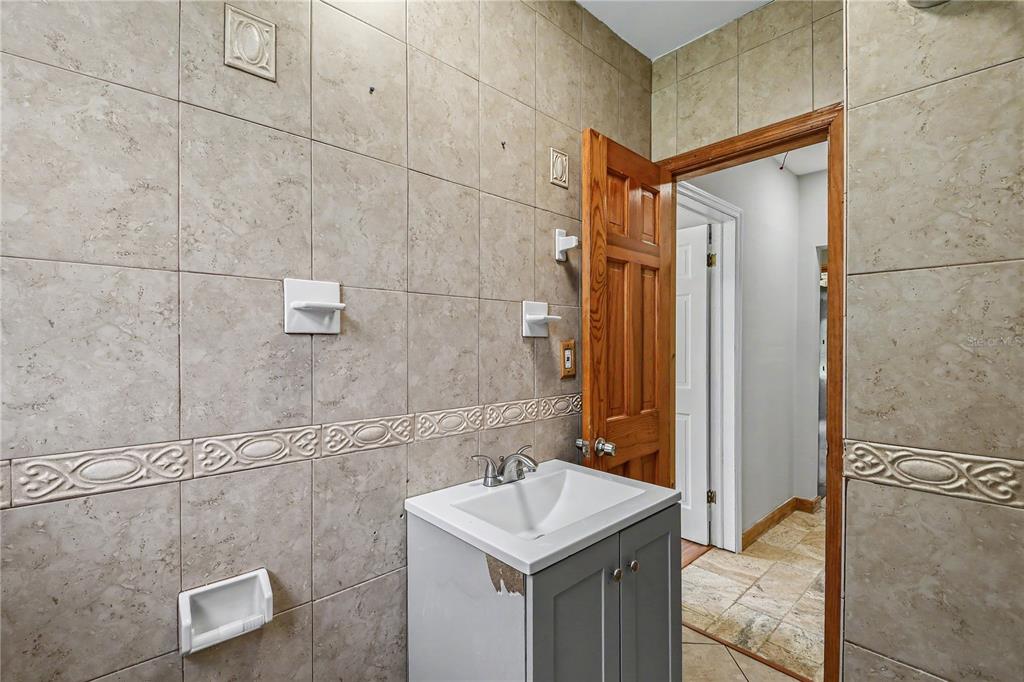 17305 Sherman Road Lutz, FL 33558 - Photo 42 of 89
