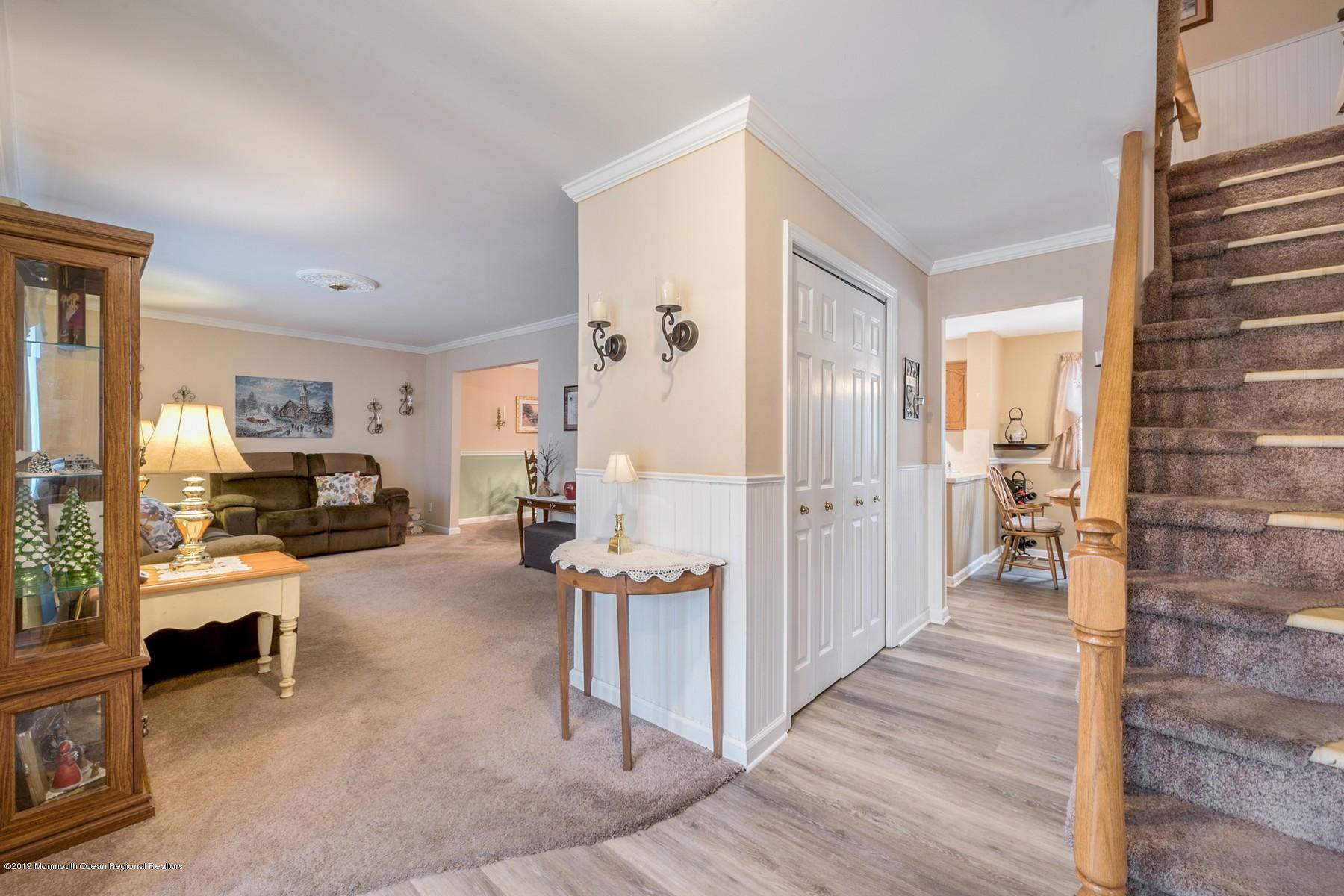 150 Newbury Road Howell, NJ 07731 - Photo 4 of 24 4