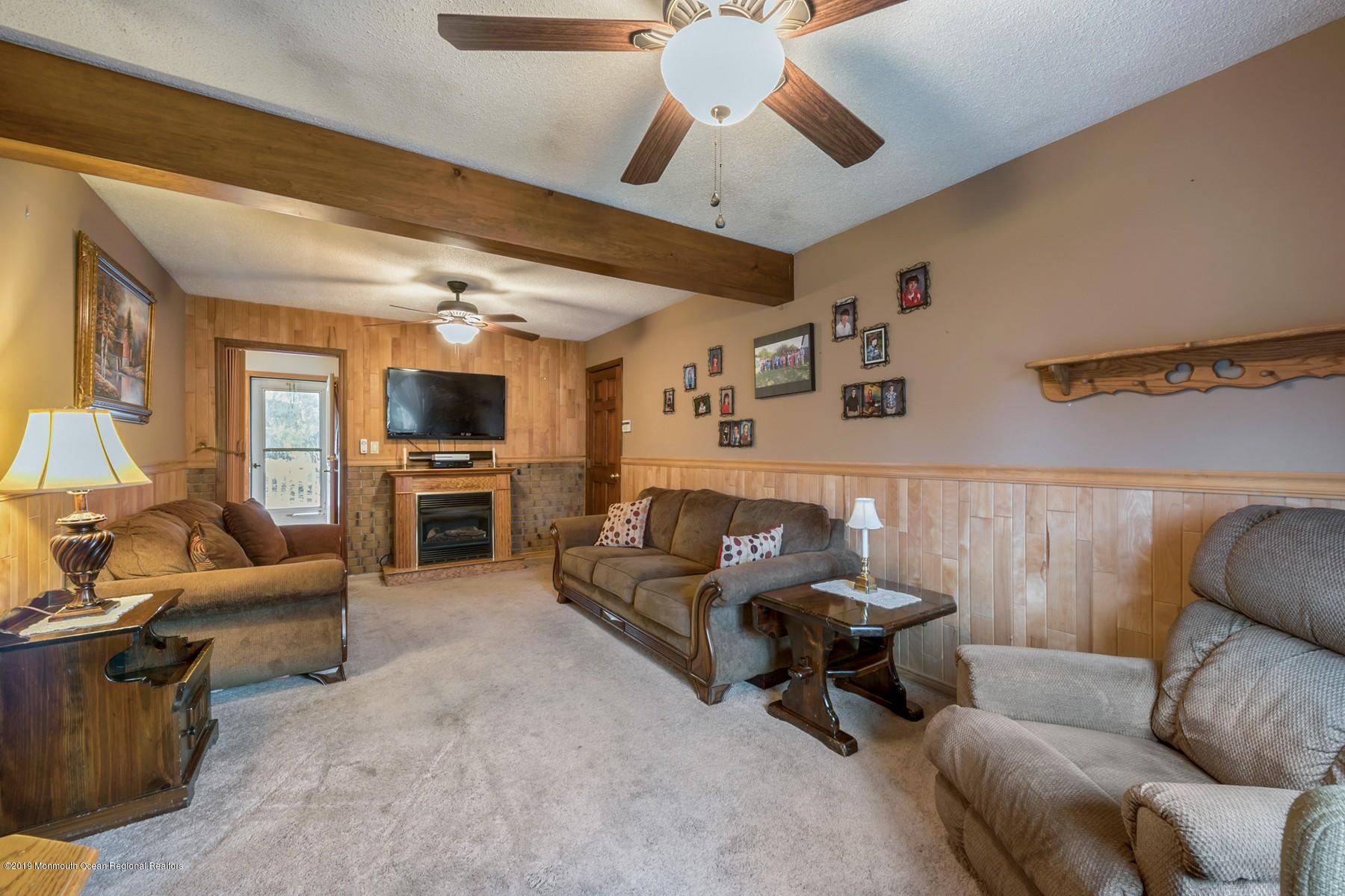 150 Newbury Road Howell, NJ 07731 - Photo 5 of 24 5