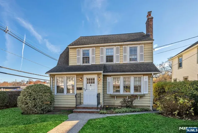 $549,900 | 671 Chestnut Avenue, Teaneck, NJ 07666