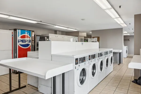 $4,000 | 1122 North Clark Street, Unit 3103, Chicago, IL 60610