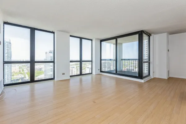 $4,000 | 1122 North Clark Street, Unit 3103, Chicago, IL 60610