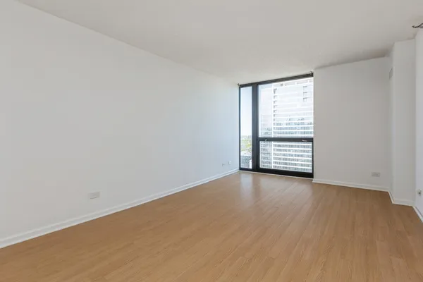 $4,000 | 1122 North Clark Street, Unit 3103, Chicago, IL 60610